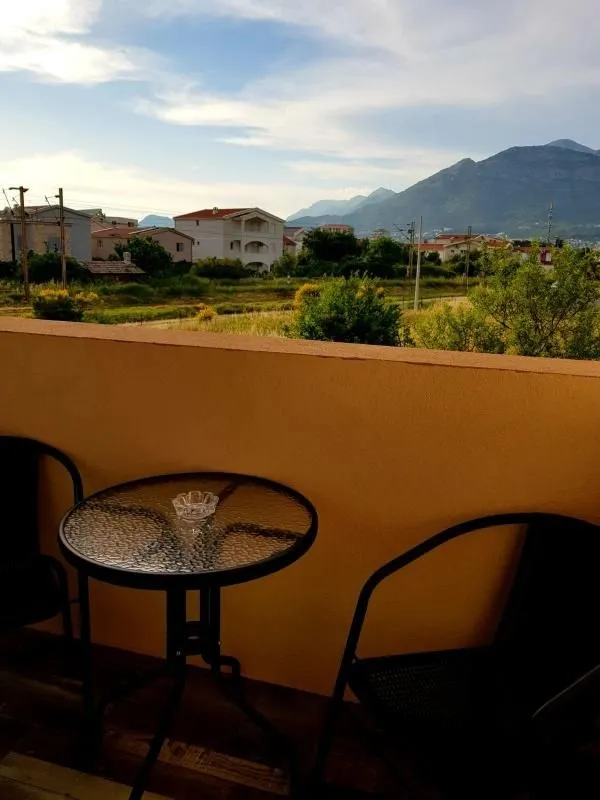 Izdavanje, jednosoban stan, 40m², Bar, Crna Gora