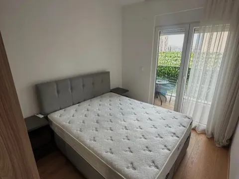 Izdavanje, jednosoban stan, 46m², New City, Podgorica - image 7