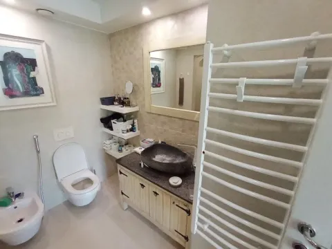 Prodaja, trosoban stan, 114m², Blok 5, Podgorica - image 11