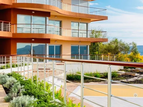 Izdavanje, jednosoban stan, 130m², Kavač, Kotor - image 17