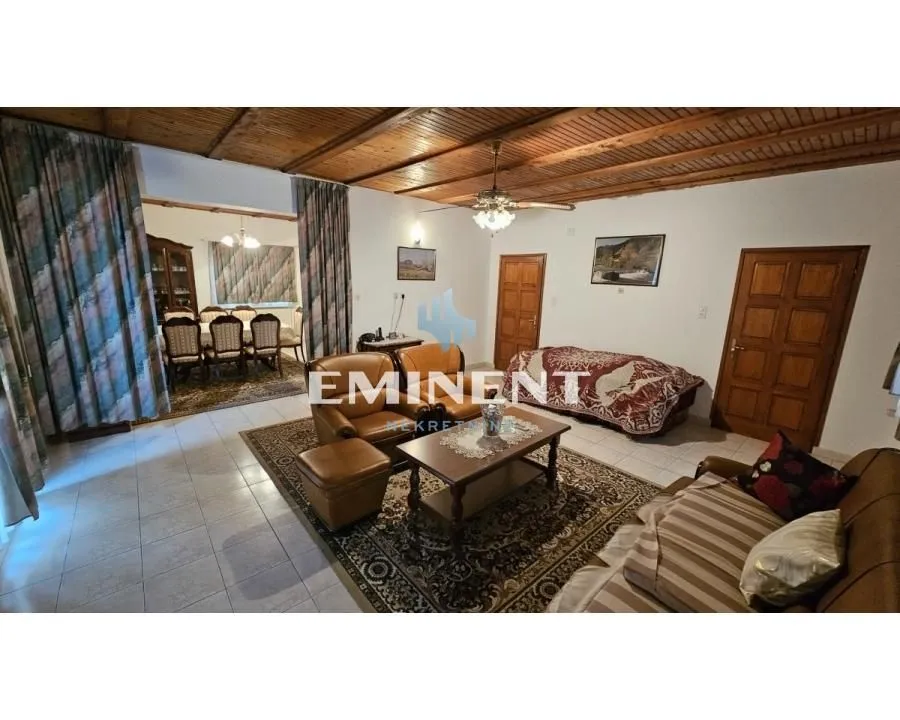 Sale, house, 315m², Kaludjerica, Grocka
