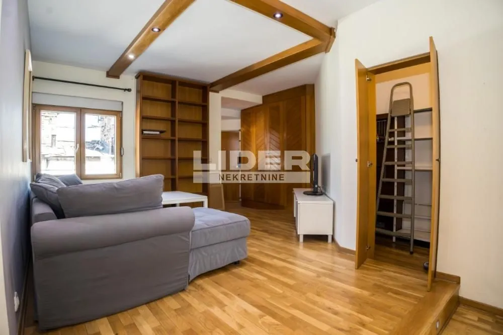 Sale, three bedroom apartment, 69m², Stari Grad, Beograd