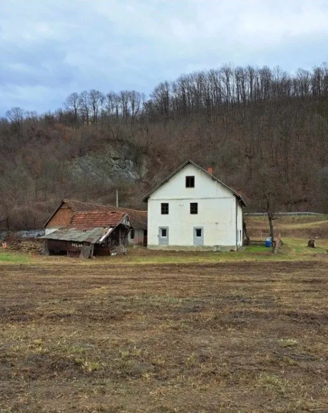 Prodaja, kuća, 250m², Ugrinovci, Gornji Milanovac