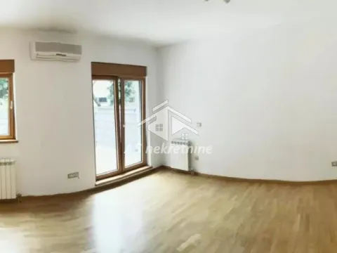 Izdavanje, dvosoban stan, 57m², Kalenić Pijaca, Vračar Sve Podlokacije