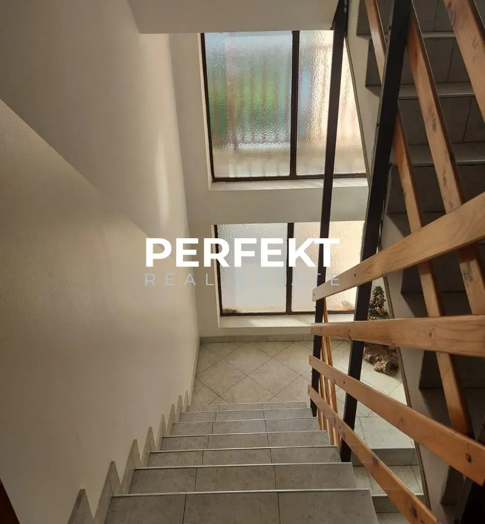 Prodaja, kuća, 404m², Strelište, Pančevo