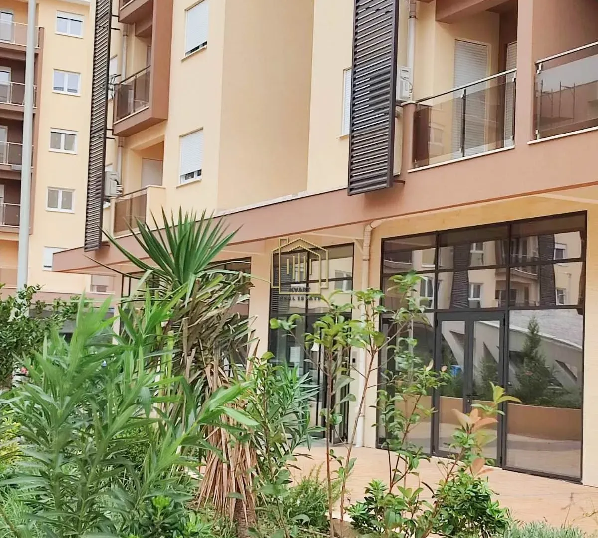 Izdavanje, jednosoban stan, 45m², New City, Podgorica