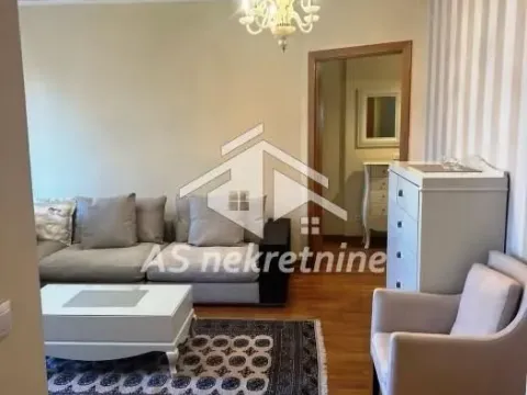 Izdavanje, trosoban stan, 100m², Stari Grad, Beograd - image 17