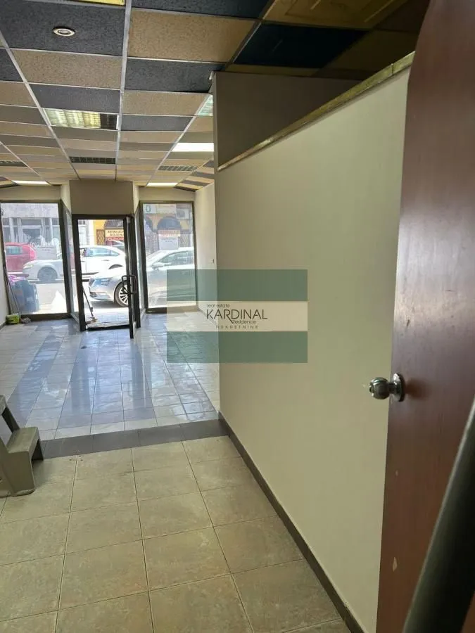 Sale, office space, 53m², Mala vaga, Kragujevac