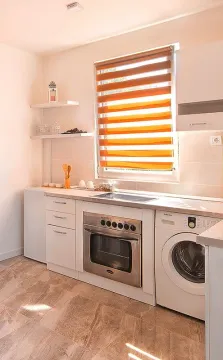Rent, one bedroom apartment, 50m², Radanovići, Kotor - image 3