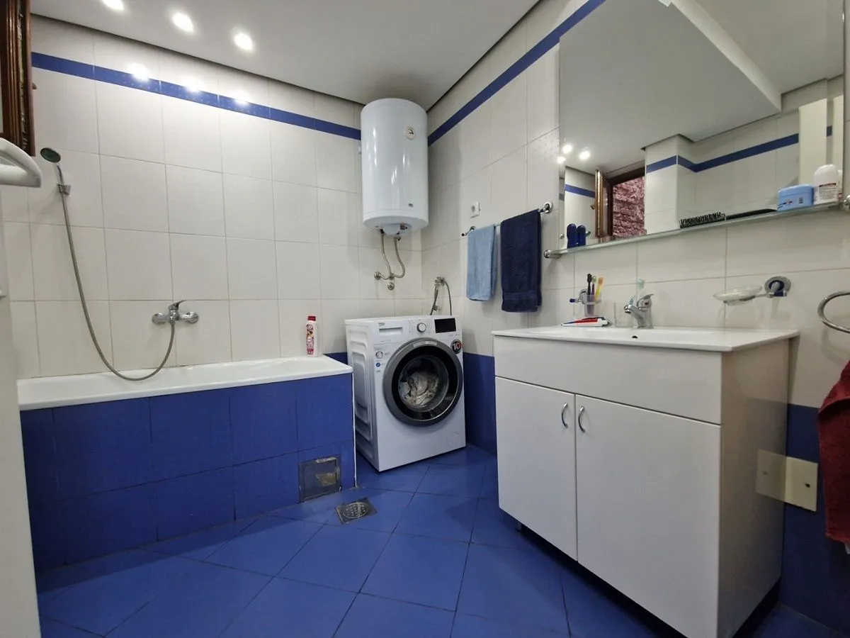Sale, four bedroom apartment, 102m², Vračar Sve Podlokacije, Beograd