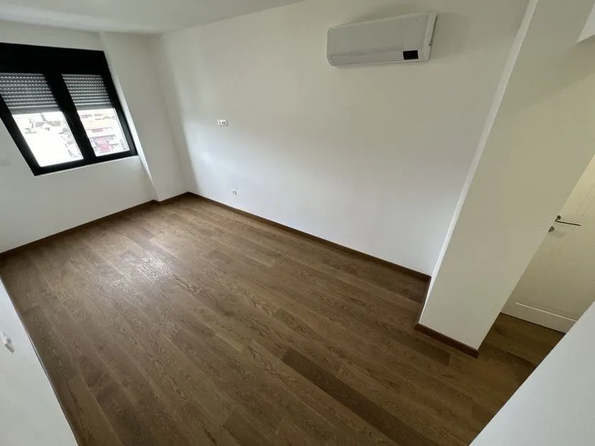 Prodaja, trosoban stan, 127m², Tološka šuma, Podgorica