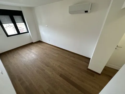 Prodaja, trosoban stan, 127m², Tološka šuma, Podgorica - image 6