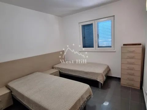 Sale, two bedroom apartment, 75m², Bečići, Budva - image 11