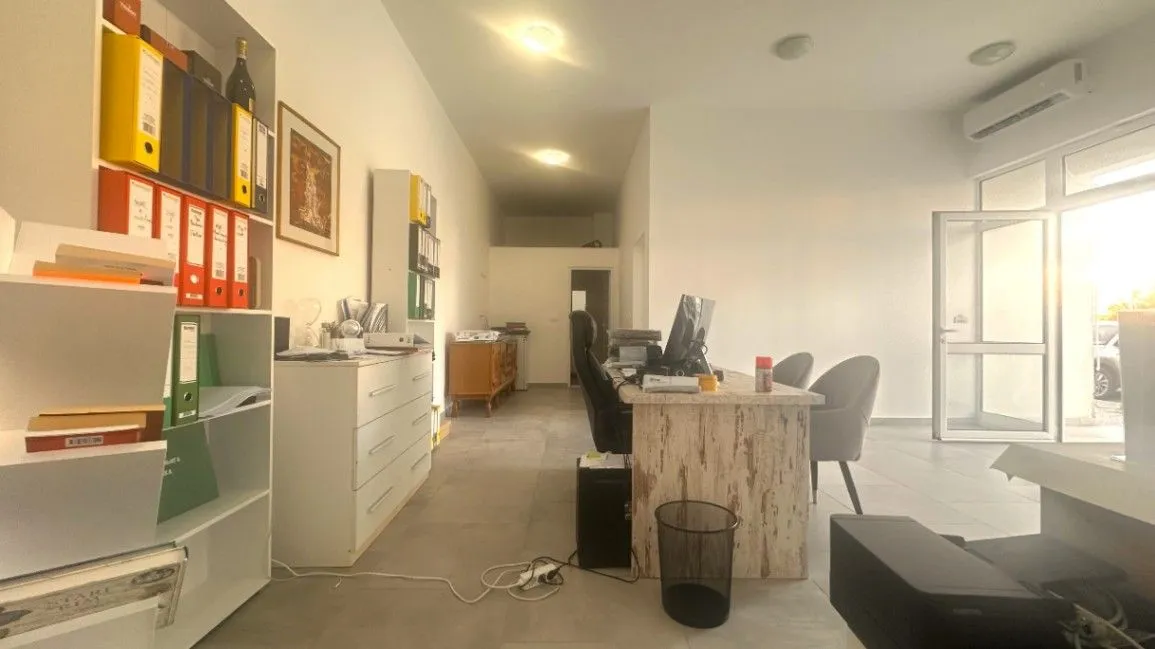 Prodaja, poslovni prostor, 68m², Bar, Crna Gora