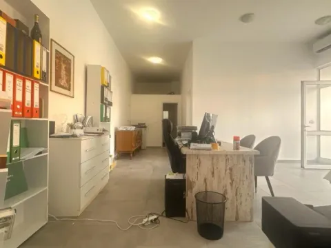 Sale, office space, 68m², Bar, Crna Gora