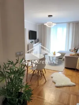 Rent, three bedroom apartment, 72m², Savski Venac, Beograd - image 2