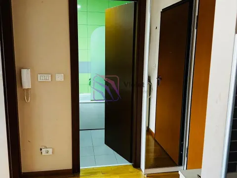 Prodaja, jednosoban stan, 51m², City Kvart, Podgorica - image 10