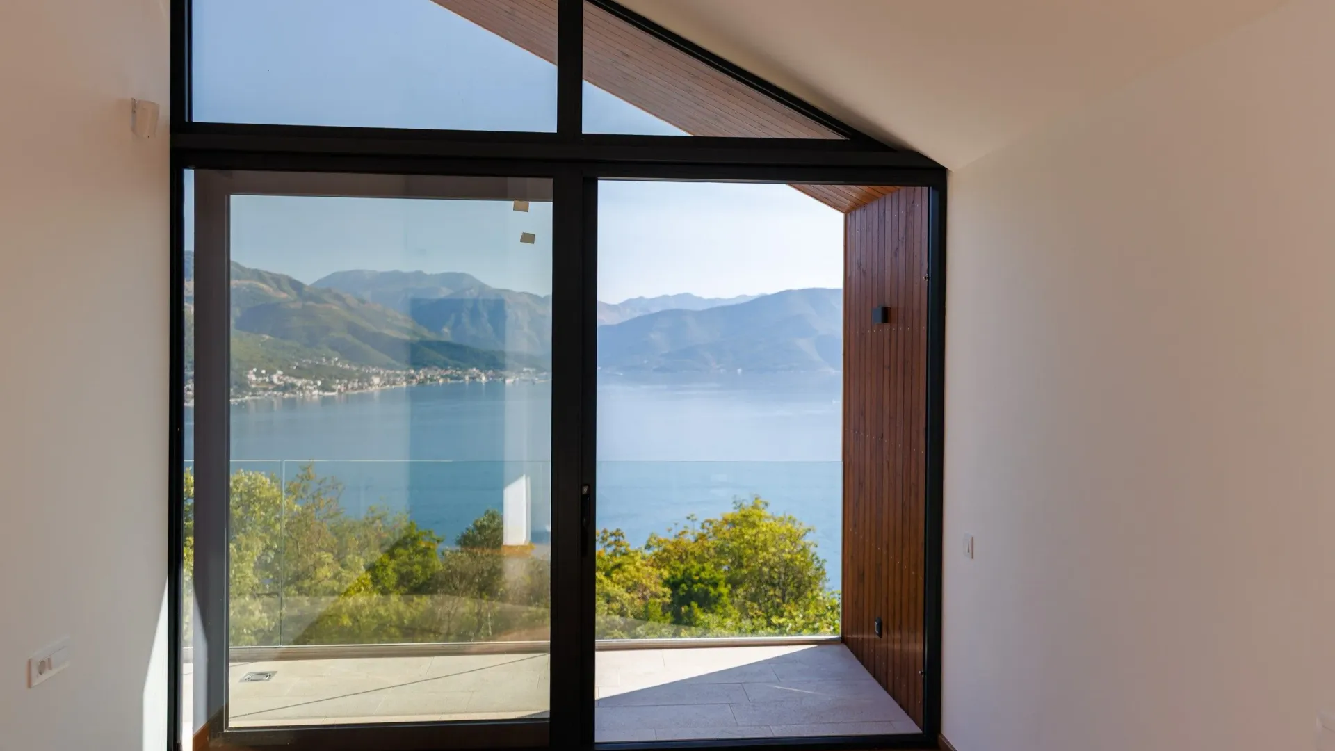Prodaja, kuća, 340m², Zabrđe, Herceg Novi