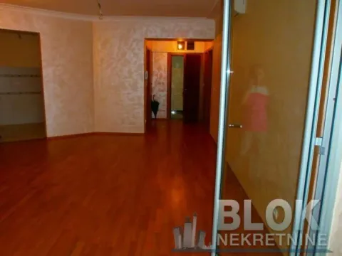 Sale, two bedroom apartment, 142m², Centar, Podgorica - image 2