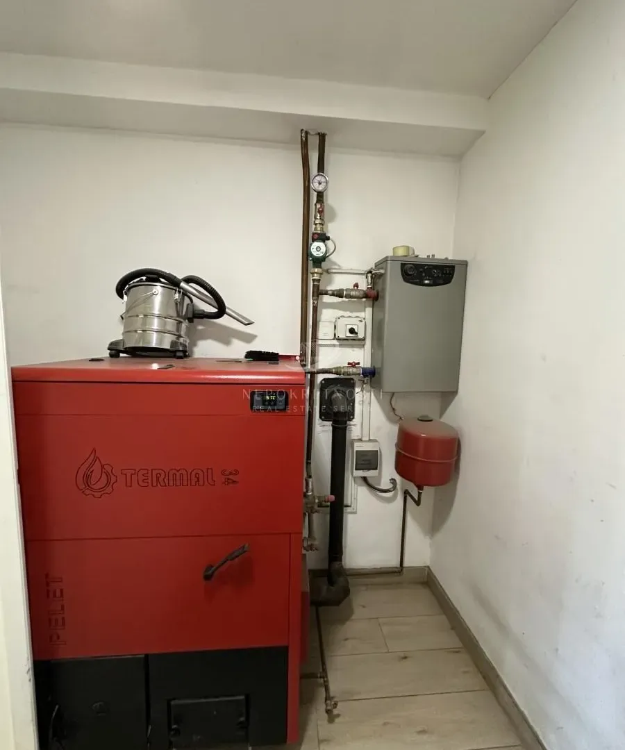 Sale, house, 300m², Lekino Brdo, Voždovac Sve Podlokacije