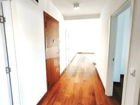 Izdavanje, četvorosoban stan, 100m², Vračar Hram, Vračar Sve Podlokacije - image 10