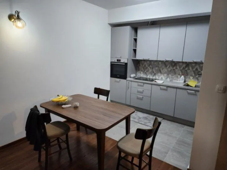 Izdavanje, dvosoban stan, 69m², Master Kvart, Podgorica