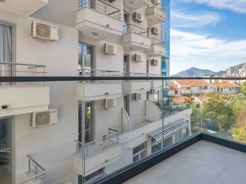 Prodaja, jednosoban stan, 42m², Rafailovići, Budva - image 11