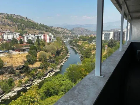 Izdavanje, dvosoban stan, 65m², Vezirov Most, Podgorica - image 11