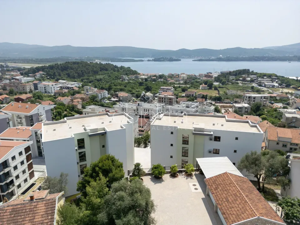 Sale, two bedroom apartment, 70m², Tivat, Crna Gora