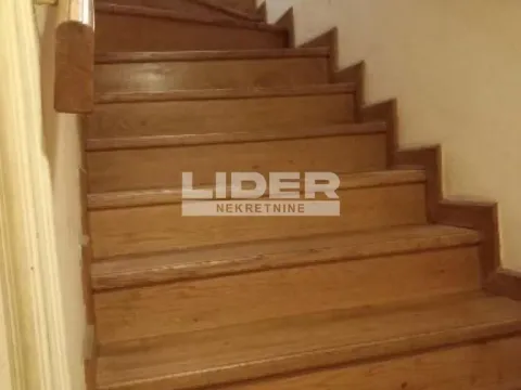 Sale, house, 240m², Zvezdara Sve Podlokacije, Beograd - image 8