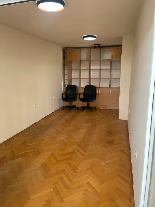 Izdavanje, dvosoban stan, 45m², Kruševac, Podgorica