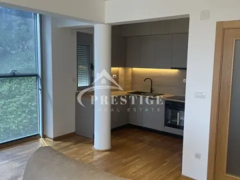 Izdavanje, trosoban stan, 110m², Gorica C, Podgorica - image 9