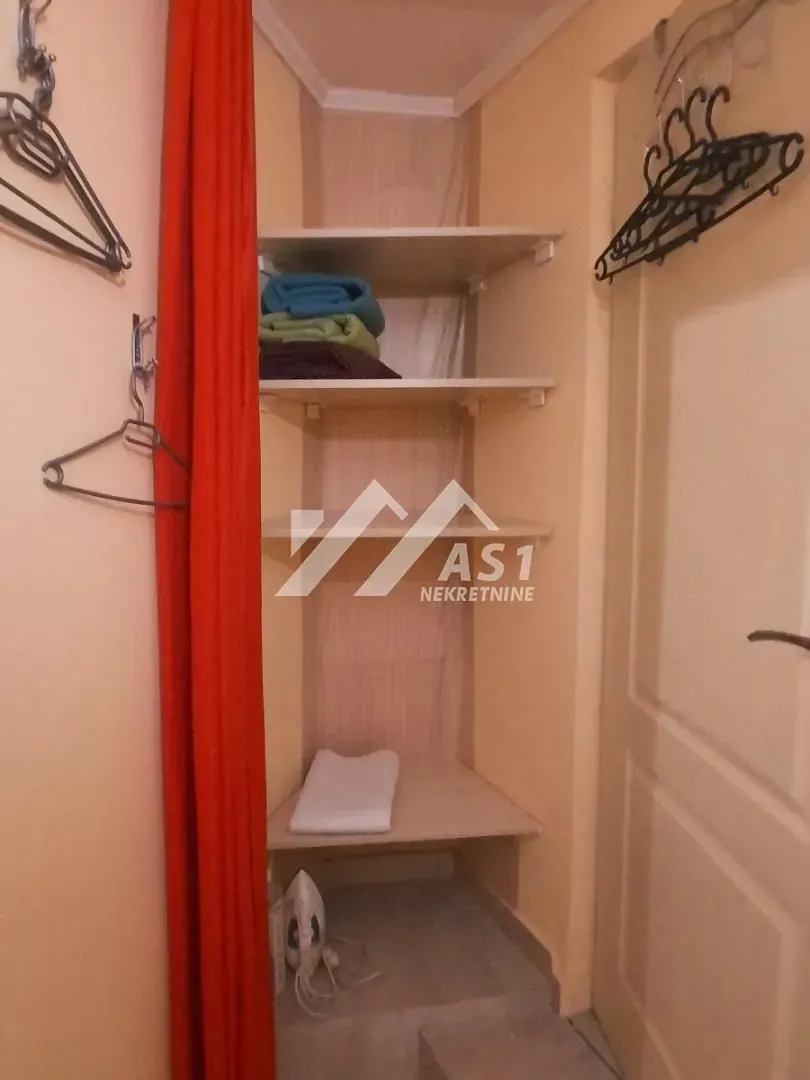 Izdavanje, kuća, 46m², Ledinci, Petrovaradin