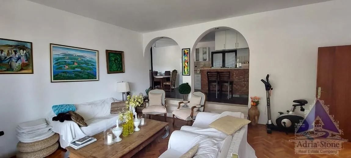 Prodaja, kuća, 225m², Seljanovo, Tivat