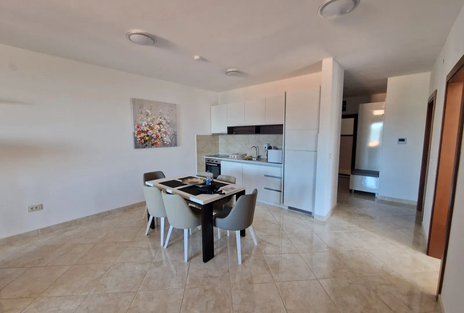 Sale, three bedroom apartment, 107m², Bečići, Budva