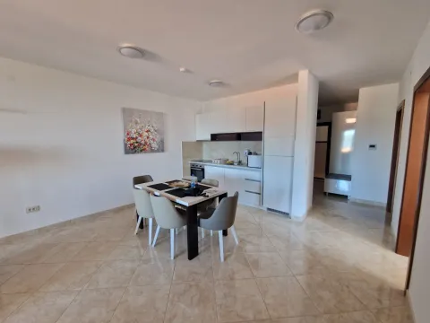 Prodaja, trosoban stan, 107m², Bečići, Budva - image 25
