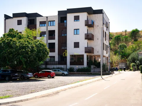 Sale, two bedroom apartment, 80m², Gornja Gorica, Podgorica - image 15