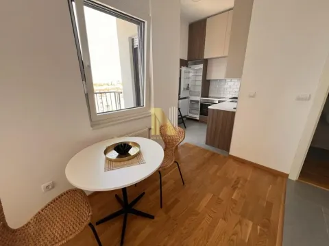 Izdavanje, poslovni prostor, 48m², Adamovićevo Naselje, Novi Sad Sve Podlokacije - image 10