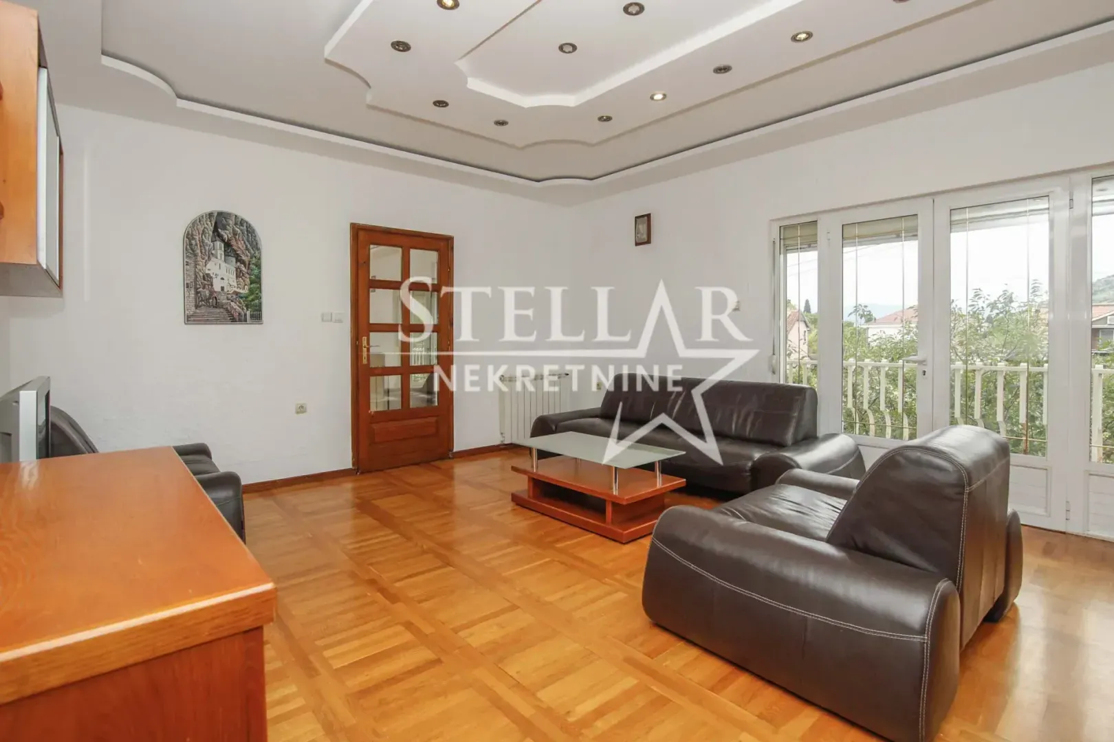 Rent, house, 250m², Tološi, Podgorica