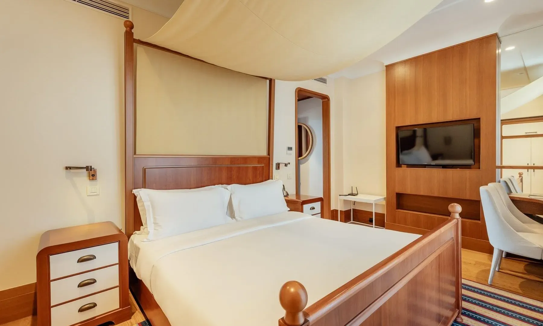 Prodaja, četvorosoban stan, 620m², Porto Montenegro, Tivat
