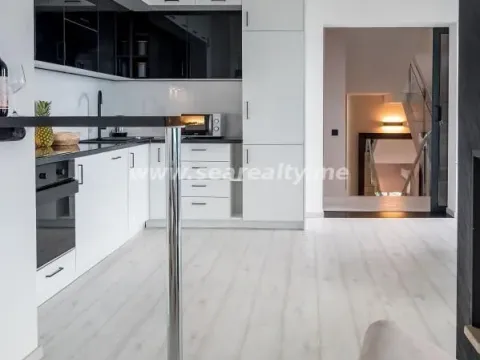 Prodaja, kuća, 280m², Tivat, Crna Gora - image 16