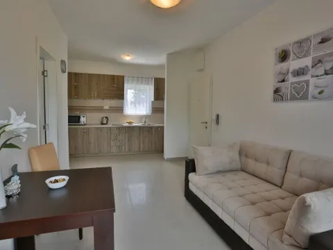 Prodaja, kuća, 550m², Tivat, Crna Gora - image 6