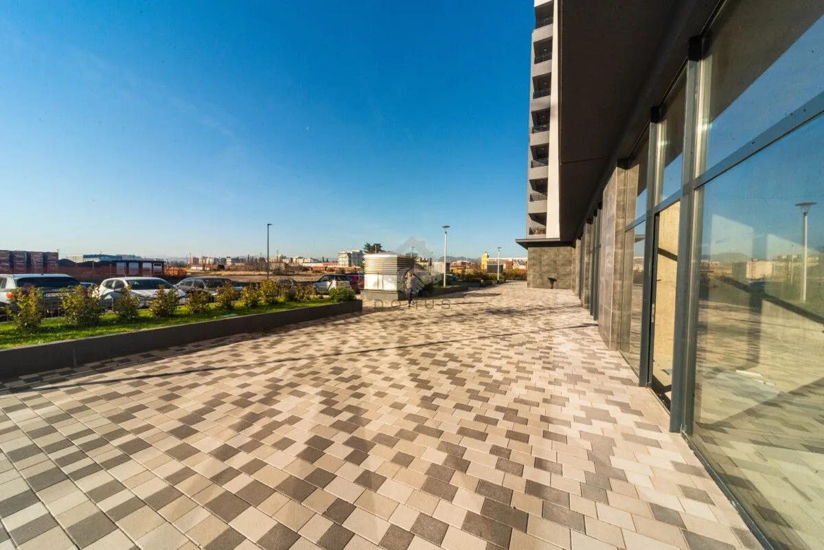 Izdavanje, poslovni prostor, 112m², Stari Aerodrom, Podgorica