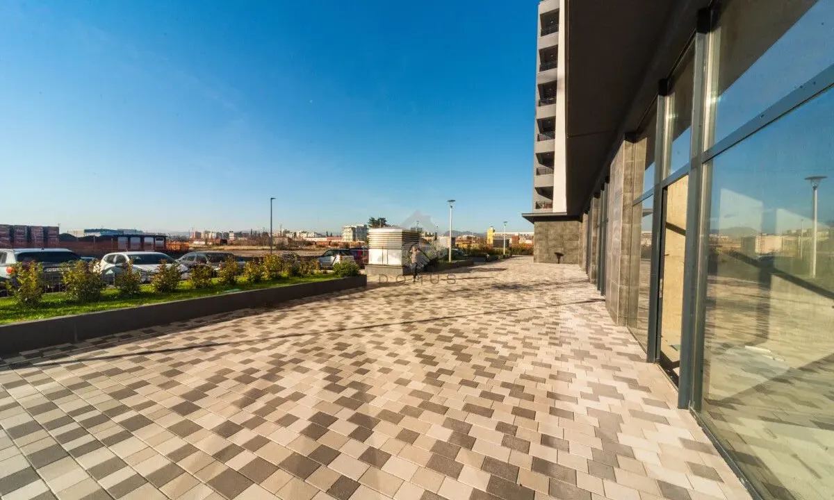 Izdavanje, poslovni prostor, 112m², Stari Aerodrom, Podgorica