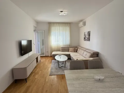 Rent, one bedroom apartment, 40m², Stari Aerodrom, Podgorica - image 3