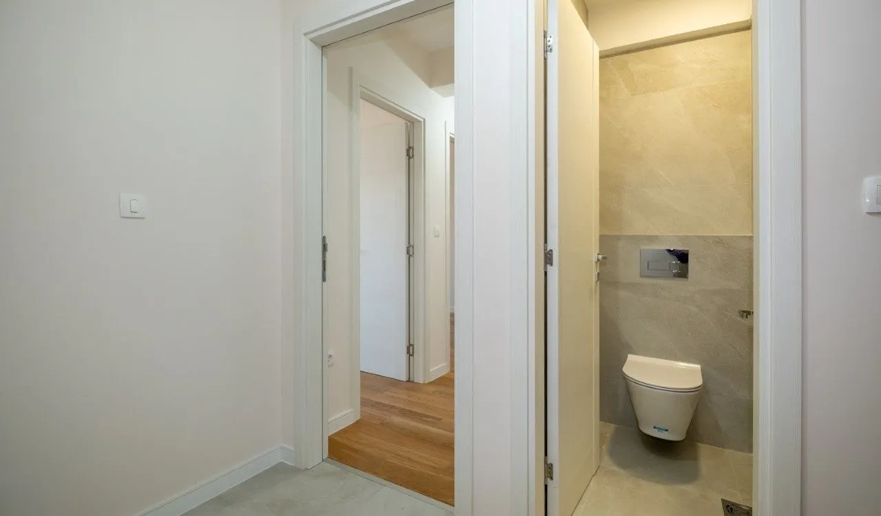 Izdavanje, dvosoban stan, 72m², Central Point, Podgorica