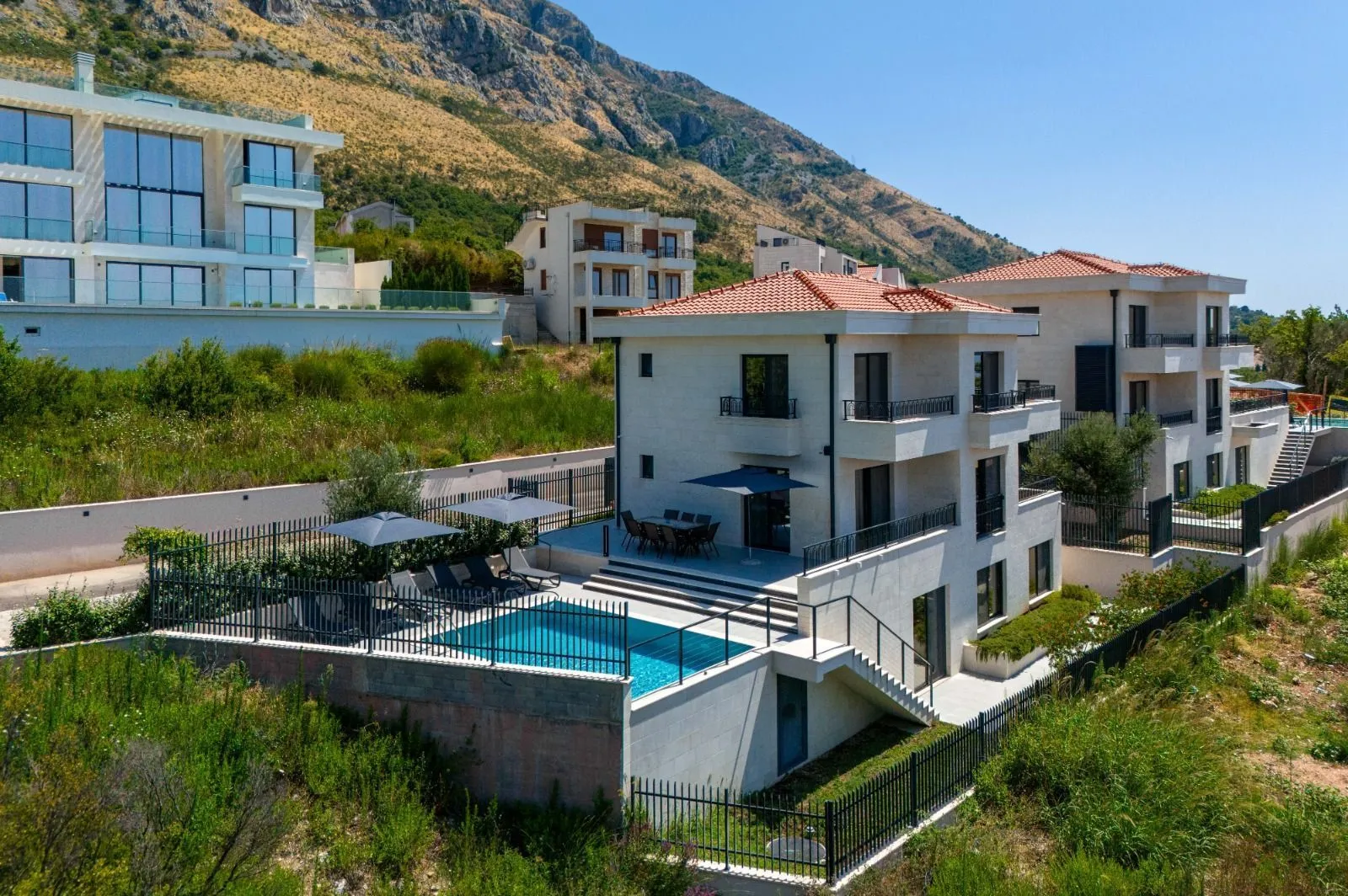Sale, house, 318m², Reževići, Budva