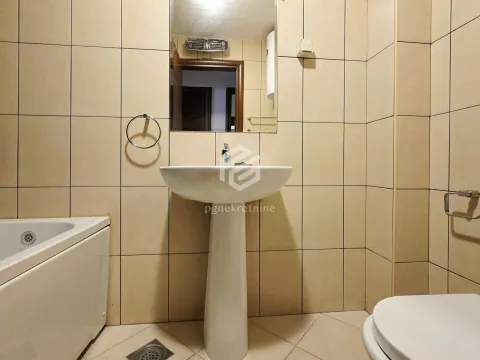 Rent, two bedroom apartment, 80m², City Kvart, Podgorica - image 15