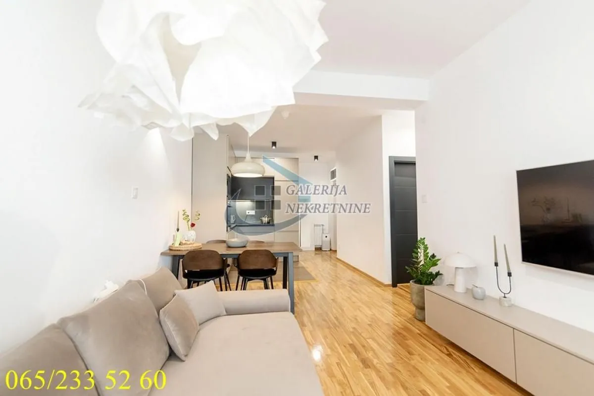 Sale, two bedroom apartment, 57m², Južni Bulevar, Vračar Sve Podlokacije