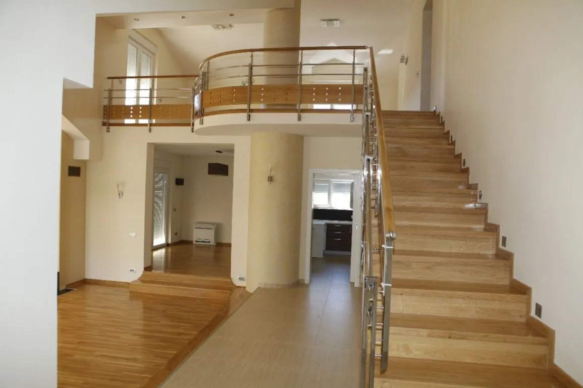 Rent, house, 250m², Donji Kokoti, Podgorica